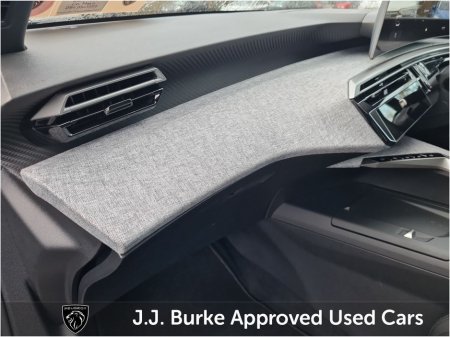 2026 Peugeot 5008 1.2 MHEV 145bhp E-DCS6 Allure thumbnail