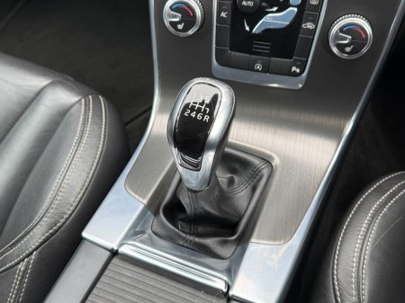 2015 Volvo S60 - thumbnail 27