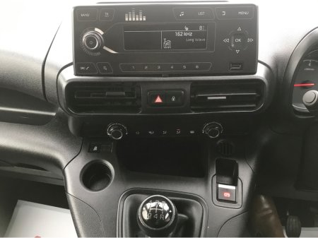 2020 Opel Combo L1H1-1.5 75PS 5 SP 5DR €11,750 thumbnail