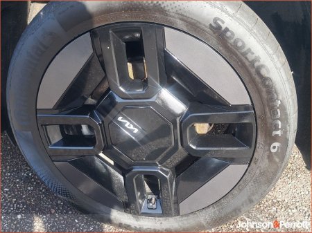 2024 Kia EV9 GT-Line AWD 7-seat €73,900 thumbnail