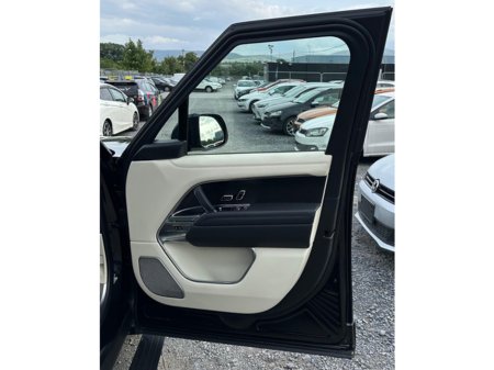 2024 Land Rover Range Rover - thumbnail 8