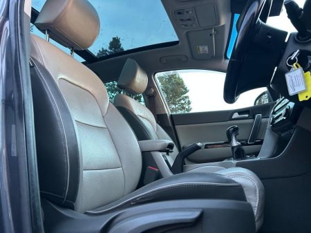 2018 Kia Sportage Platinum Sunroof*1 Owner From New * FSH* Mint Condition €19,900 thumbnail