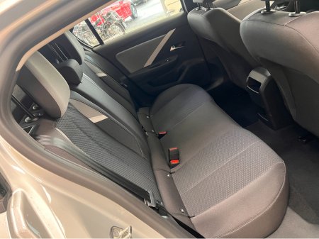 2024 Opel Astra Low Kms AUTOMATIC DIESEL As New **Finance Arranged/High Spec/Automatic www.bolands.ie Est.1955 €26,450 thumbnail