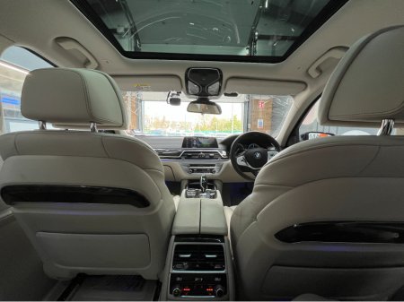 2018 BMW 7 Series - thumbnail 19