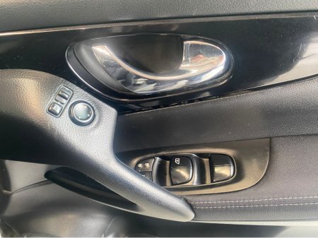 2016 Nissan Qashqai - thumbnail 22