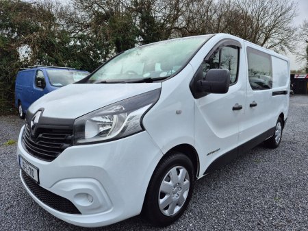 2016 Renault Trafic - thumbnail 1