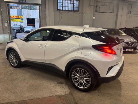 2023 Toyota C-HR HYBRID SOL 4DR AUTO €24,499 thumbnail