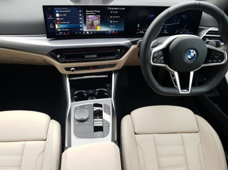 2026 BMW 3 Series - thumbnail 4