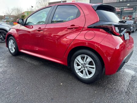 2023 Toyota Yaris - thumbnail 9