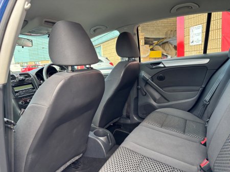 2010 Volkswagen Golf - thumbnail 11