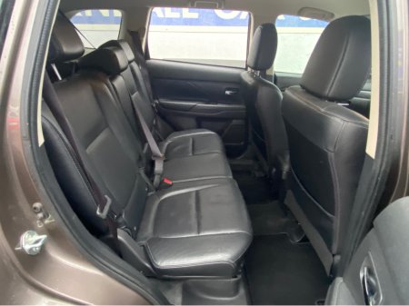 2016 Mitsubishi Outlander 2.3 DSL  4WD 6 SPEED 7 SEATER  TINY  KMS  FULL  SERVICE HISTORY €15,950 thumbnail