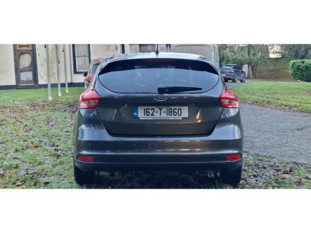 2016 Ford Focus - thumbnail 6