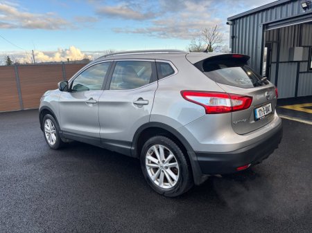 2017 Nissan Qashqai 1.2 PET SV CVT €13,950 thumbnail