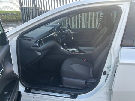 2020 Toyota Camry Self Charging Hybrid €23,995 thumbnail