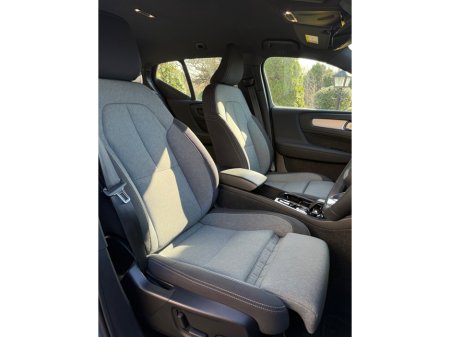 2023 Volvo XC40 - thumbnail 10