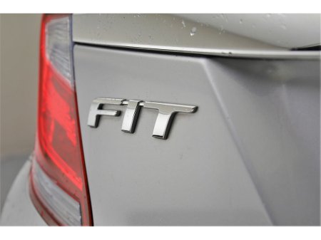 2019 Honda Fit 1.5 HYBRID AUTO *9"ANDROID CAR PLAYER*PRIVACY GLASS* €14,890 thumbnail