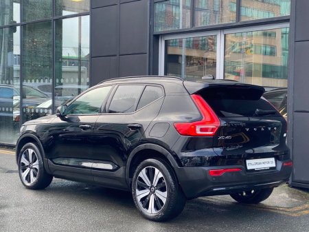 2023 Volvo XC40 Core Recharge Auto EV €31,900 thumbnail