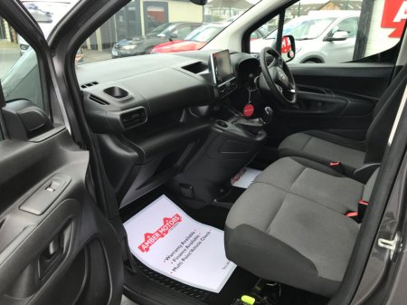 2019 Vauxhall Combo - thumbnail 34