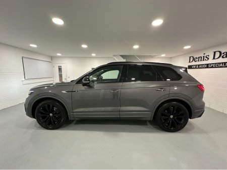 2023 Volkswagen Touareg V6 BLACK EDITION 3.0 TDI AUTO VW/AUDI SPECIALISTS WWW.DENISDARCYCARS.IE €84,950 thumbnail