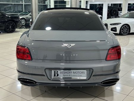 2025 Bentley Flying Spur 4.0 V8 SPEED FIRST EDITION HYBRID NEW MODEL (771 BHP)=ONLY 4000 MILES//BENTLEY WARRANTY UNTIL 2028//HUGE SPEC=CARBON PACK//TAILORED FINANCE PACKAGES A €289,995