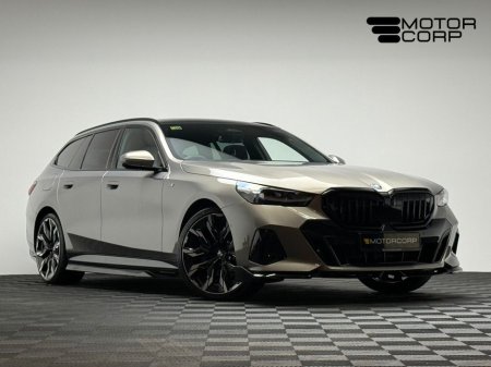 2025 BMW 5 Series - thumbnail 1