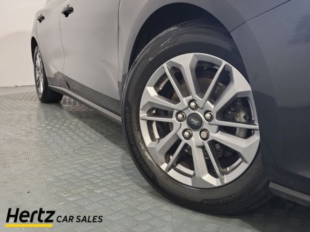 2023 Ford Focus - thumbnail 6