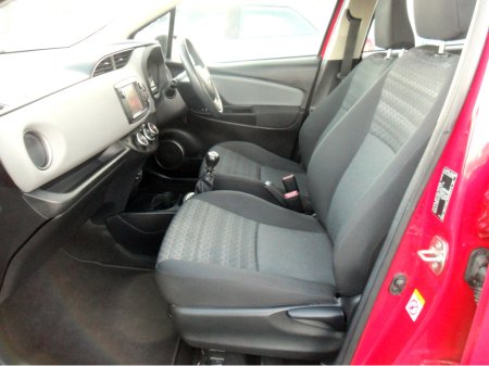 2016 Toyota Yaris 1.3  LUNA 5-DR......NCT 07/26......TAXED 04/26......FULL SERVICE HISTORY €9,995 thumbnail