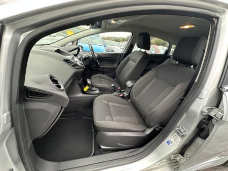 2016 Ford Fiesta - thumbnail 15