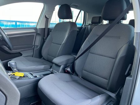 2015 Volkswagen Golf R-LINE PACK 1.2 TSI // FULL SERVICE HISTORY // REVERSE CAMERA // ADAPTIVE CRUISE CONTROL €14,750 thumbnail