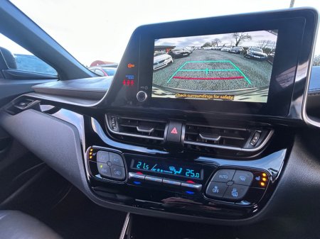 2023 Toyota C-HR 1.8 HYBRID SOL €24,850 thumbnail