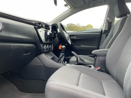 2017 Toyota Corolla *WAS €17,444 NOW €16,888* COROLLA 1.4 D4D TERRA €16,888 thumbnail