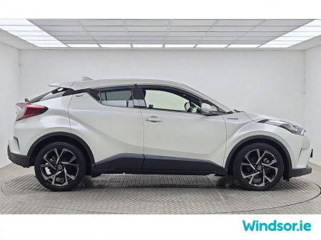 2017 Toyota C-HR 1.8 HYBRID SPORT €17,995 thumbnail