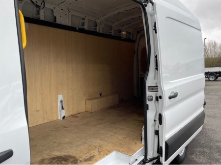 2025 Ford Transit - thumbnail 13