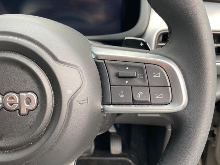 2025 Jeep Avenger 1.2 100Hp Mhev Altitude €28,895 thumbnail