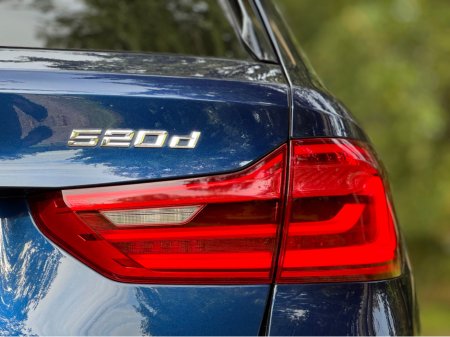 2019 BMW 5 Series - thumbnail 41