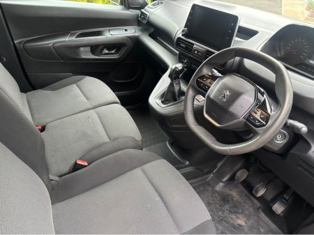 2021 Peugeot Partner - thumbnail 7