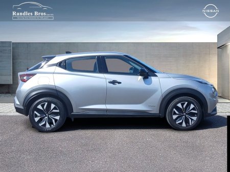 2025 Nissan Juke - thumbnail 5