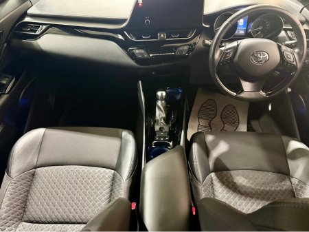 2023 Toyota C-HR HYBRID SPORT 4DR AUTO €29,500 thumbnail