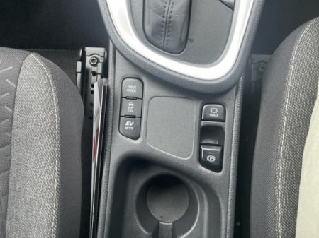 2022 Toyota Yaris Cross - thumbnail 14