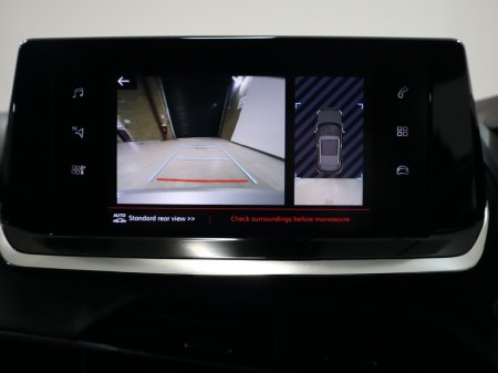 2023 Peugeot 2008 - thumbnail 11