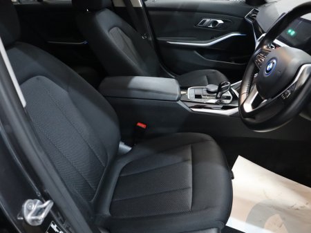 2022 BMW 3 Series G20 E SE PRO 4DR AUTO €28,900 thumbnail