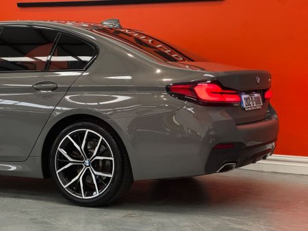 2020 BMW 5 Series - thumbnail 7