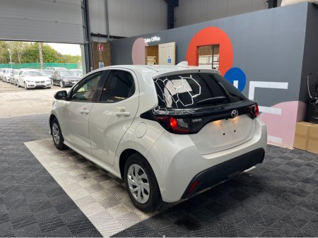 2021 Toyota Yaris - view 4