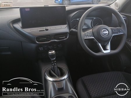 2025 Nissan Juke - thumbnail 11