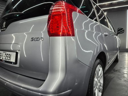 2016 Peugeot 5008 - thumbnail 13