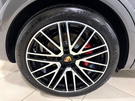 2024 Porsche Cayenne - thumbnail 14