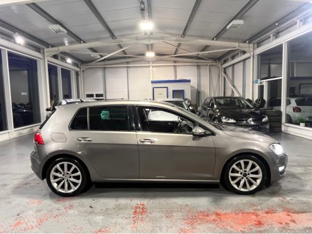 2016 Volkswagen Golf HIGHLINE 1.6 TDI MANUAL 5SPEED 110HP 5DR €12,950 thumbnail