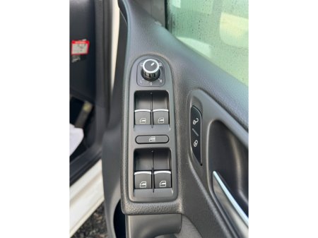 2012 Volkswagen Golf  €9,000 thumbnail