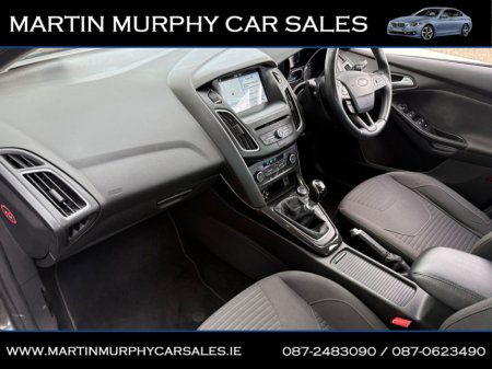 2017 Ford Focus - thumbnail 12