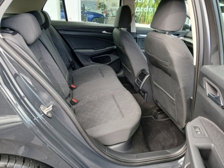 2023 Volkswagen Golf 2.0 TDI 115HP Life, Urano Grey, 1 owner, 60km. €28,500 thumbnail